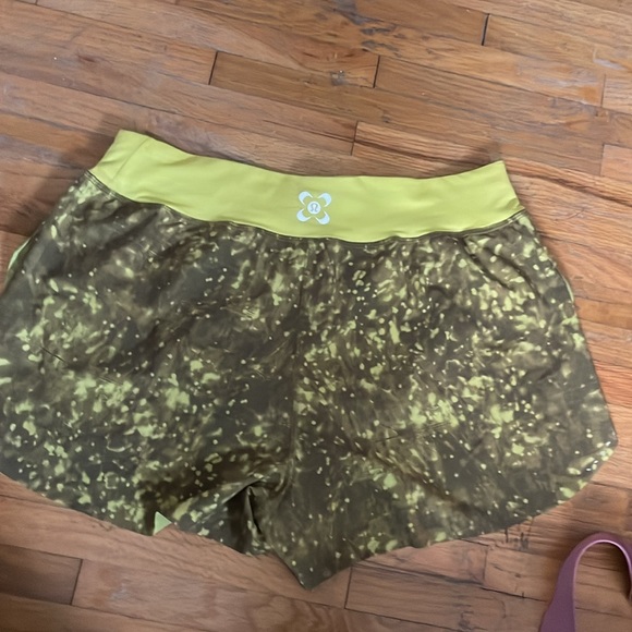 Seawheeze Find Your Pace “3 shorts - lululemon - Size 10 - Picture 2 of 6